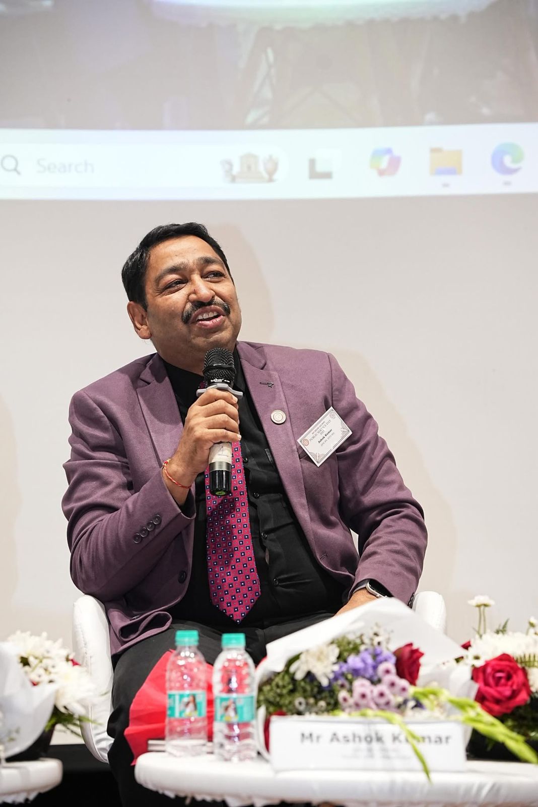 खेल विश्वविद्यालय राई के कुलपति श्री अशोक कुमार के बेहतरीन विकास कार्यों पर सरकार की मुहर नए साल पर दिया उपहार कार्यकाल को दिया विस्तार |